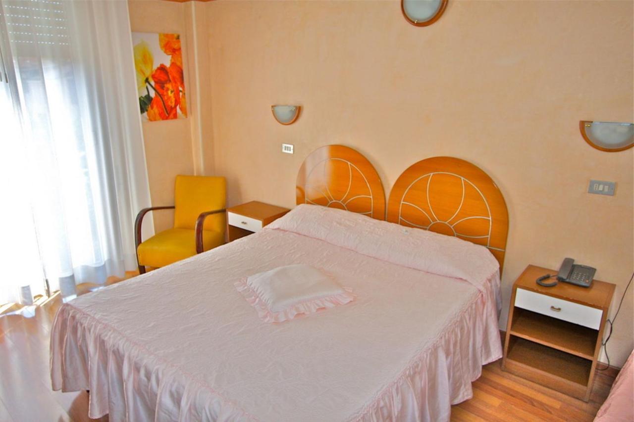 Hotel Britannia Rimini Marina Centro Rum bild