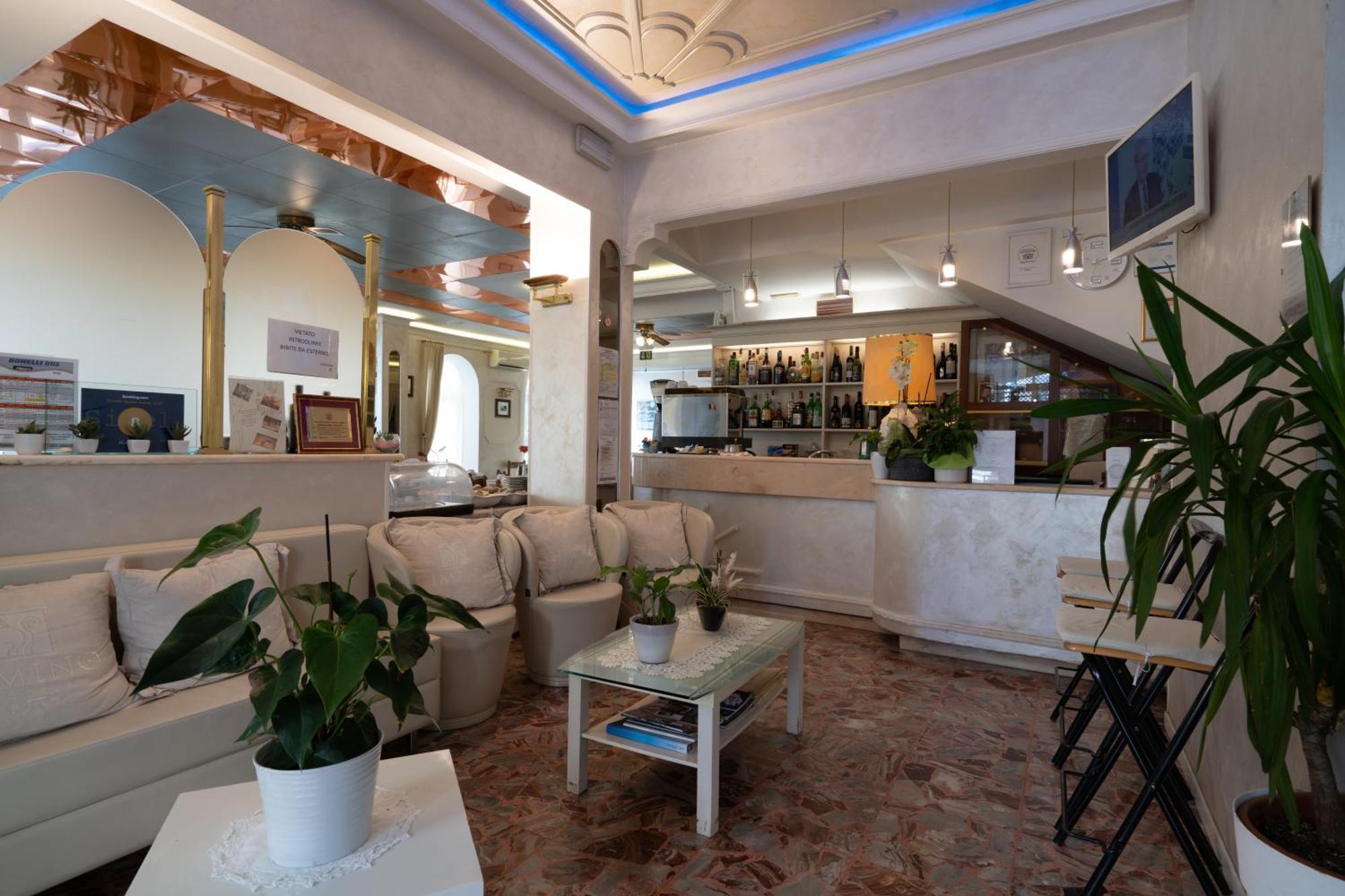 Hotel Britannia Rimini Marina Centro Exteriör bild